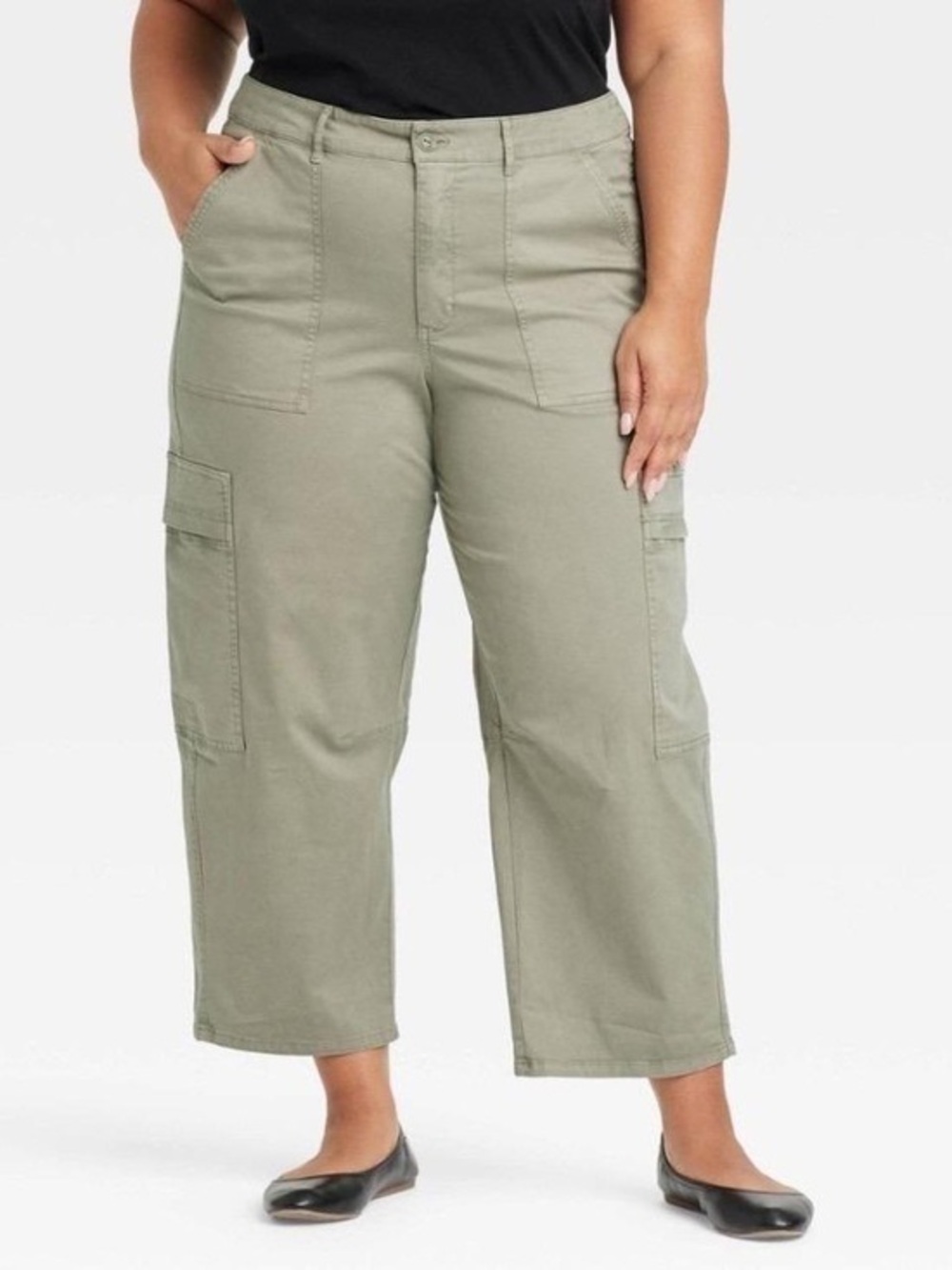 NWT Universal Thread Olive Cropped Cargo Pants Junior’s Plus size 17 18 16 XL